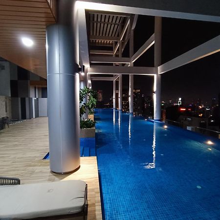 Lx 39A Balcony Klcc View 1 Bedroom Infinity Pool Kuala Lumpur Eksteriør bilde