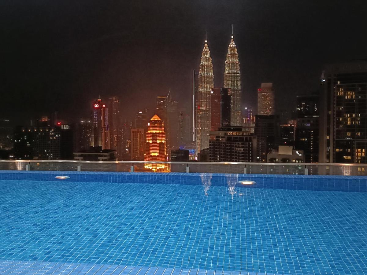 Lx 39A Balcony Klcc View 1 Bedroom Infinity Pool Kuala Lumpur Eksteriør bilde